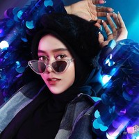 Wanita bernama lengkap Lestiani Andryani ini lebih dikenal dengan nama Lesti Kejora atau Lesti Dangdut Academy. Pada usia 14 tahun, saat duduk di bangku kelas 2 SMP di Cianjur, Lesti mengikuti audisi DAcademy musim pertama di Bandung. Dia akhirnya mendapatkan Golden Ticket untuk langsung mengikuti konser nominasi di studio Indosiar. Foto: Instagram @lestykejora.