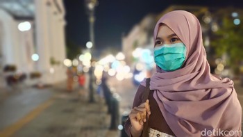 Fitur Night Flare Potrait yang membuat efek bokeh bagai memotret menggunakan DSLR. (Angling Adhitya Purbaya/detikcom)