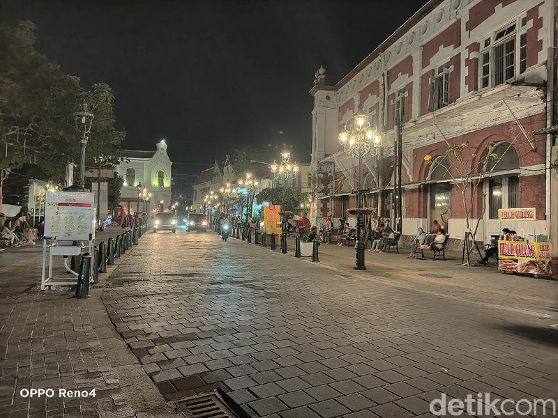Hasil Foto Oppo Reno4 di Kota Lama Semarang