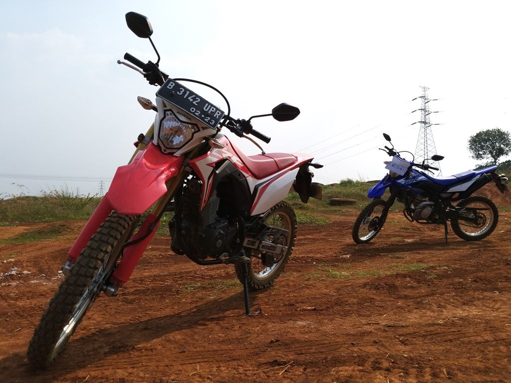 Adu Performa Honda CRF150L Vs Yamaha WR155R