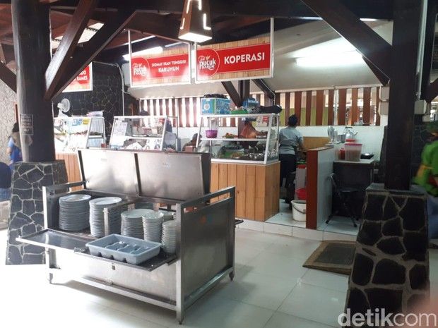 Kantin fakultas UI