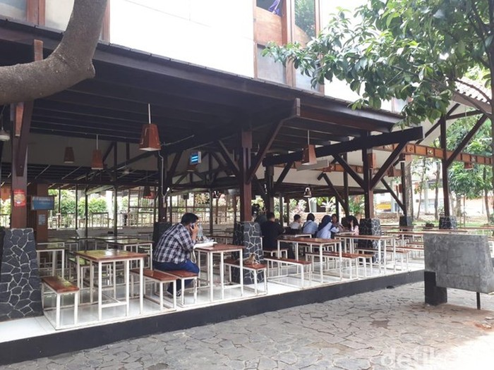 Kantin fakultas UI