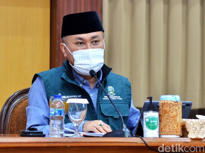 Kepala Dinas Pendidikan Jatim Wahid Wahyudi