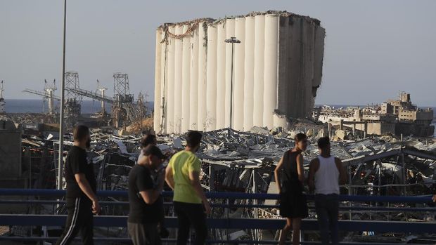 Kondisi terkini setelah ledakan di Beirut, Lebanon. (AP/Hassan Ammar)