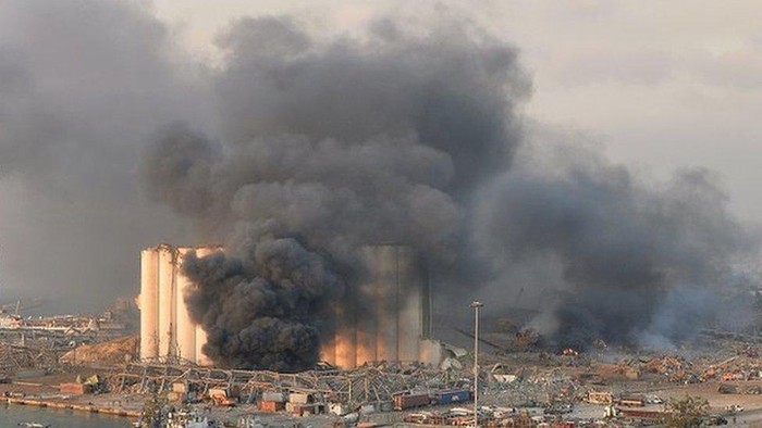 Lebanon: Teori-teori konspirasi menyebar di sosial media, mulai dari bom nuklir hingga serangan rudal Israel dan Amerika Serikat