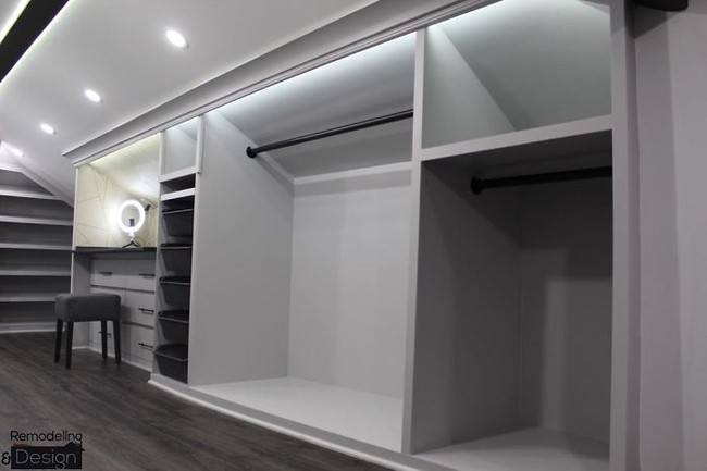 Karya Rodolfo yang dibantu beberapa temannya jadi viral setelah putrinya mengunggah foto-foto di Twitter. Netizen takjub dengan kemampuan Rodolfo mengalihfungsikan loteng jadi walk in closet cantik. Foto: Dok. Remodeling & Design LLC