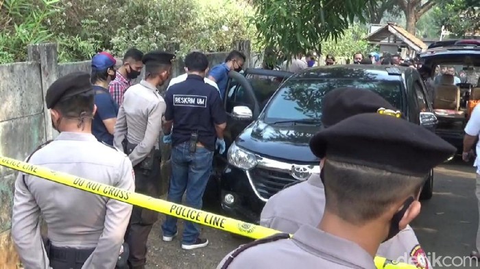 Mayat Pria dalam Mobil di Purwakarta