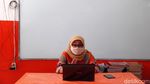 Melihat Proses Mengajar Online di SDN 05 Pagi Joglo Jakarta Barat
