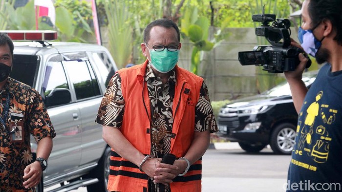 Eks Sekretaris Mahkamah Agung (MA) Nurhadi kembali diperiksa penyidik KPK. Nurhadi menjadi tersangka terkait suap dan gratifikasi penanganan perkara di MA.