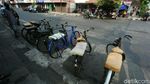 Ojek Sepeda Kota Tua Mencoba Bertahan di Tengah Pandemi