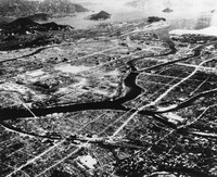 Tepat 75 tahun silam salah satu kota terbesar di Jepang, Hiroshima, jadi sasaran bom atom Sekutu. Diperkirakan ratusan ribu orang jadi korban dari serangan itu.