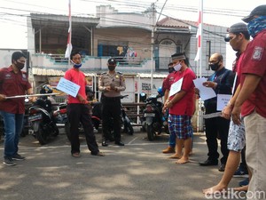 Emosi Ibunda di Rekonstruksi Pemuda Hendak Prewed Dibunuh Tetangga