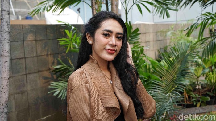 Vernita Syabilla saat ditemui di kawasan Trans TV.