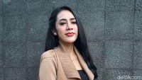 Vernita Syabilla juga merasa santai saat diamankan bersama seorang pria dalam kamar, karena ia merasa tak melakukan apa-apa. Pool/Noel/detikFoto.