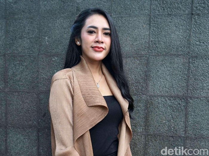 Vernita Syabilla saat ditemui di kawasan Trans TV.