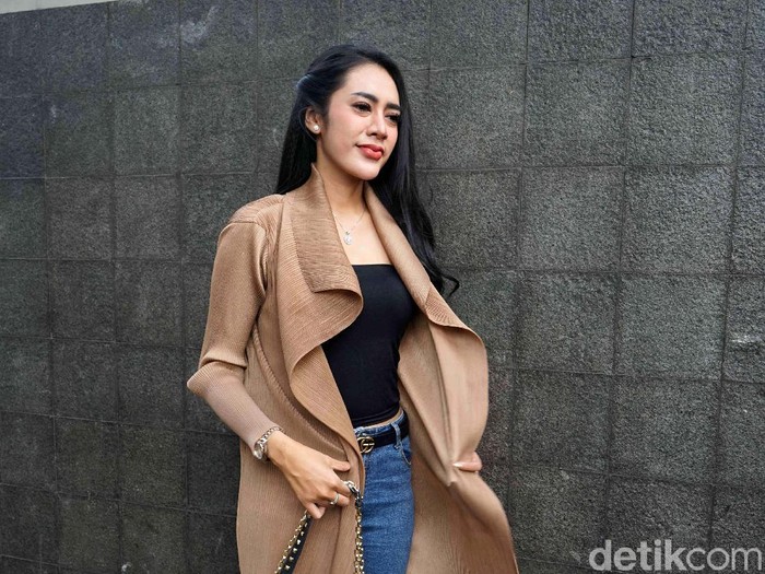 Vernita Syabilla saat ditemui di kawasan Trans TV.