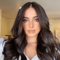 Seperti dikutip dari CNNIndonesia.com, Addison Rae ada di urutan kedua daftar akun artis TikTok dengan followers terbanyak di dunia. Addison memiliki  69,9 juta pengikut. Pada 22 Juni 2020, penari asal Amerika ini telah mengumpulkan lebih dari 2 juta fitur suka dan 49,3 juta pengikut. Foto: Instagram @addisonraee