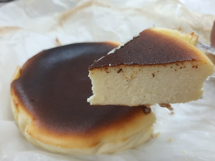 basque burnt cheesecake basque burnt cheesecake
