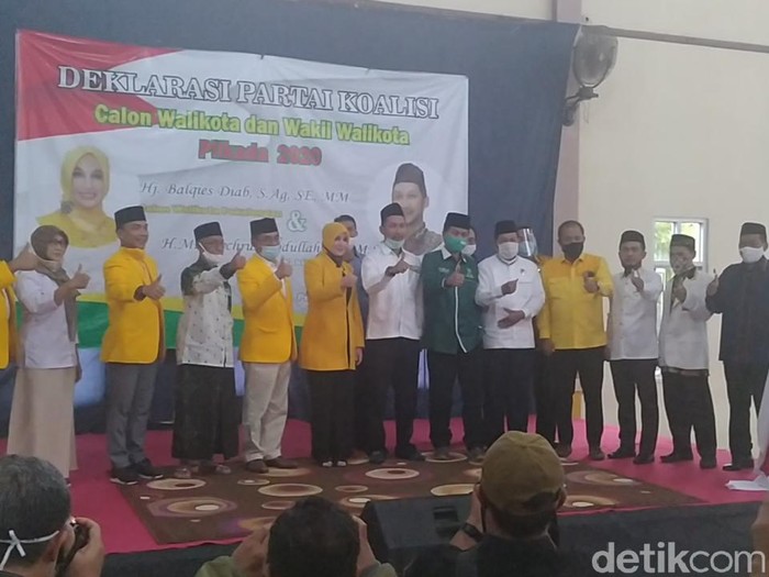Deklarasi Balgis Diab dan Moch Machrus Abdulah maju Pilkada Kota Pekalongan, Jumat (7/8/2020).