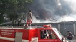 Foto-foto Kebakaran Hebat di Kawasan Industri Sentul