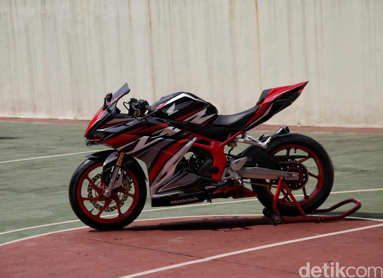 Honda CBR250RR SP Quickshifter Honda CBR250RR SP Quickshifter