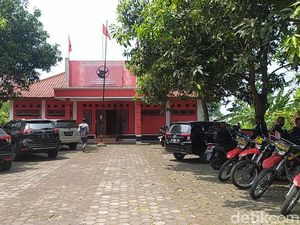 Rentetan Aksi Teror Molotov ke Markas Banteng di Jabar