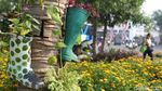 Keren, Taman di Kota Tua Dipasangi Pot Sepatu Boot