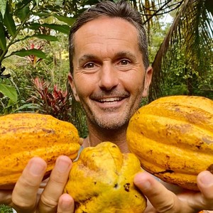 Kisah Sukses Gelandangan yang Jadi Miliuner Karena Jualan Jus Kisah Sukses Gelandangan yang Jadi Miliuner Karena Jualan Jus
