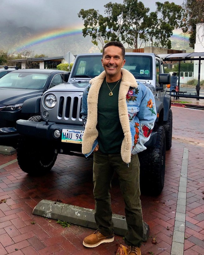 Itu awalnya ditujukan untuk merejuvinasi dan menguatkan para pasien dan memberikan mereka kekuatan yang dibutuhkan. Rasa lelah dalam masa awal penyembuhan adalah hal yang brutal, terutama jika kamu memakai obat yang keras dan dalam waktu lama, katanya dilansir New York Post. Foto: Instagram @khalilrafati