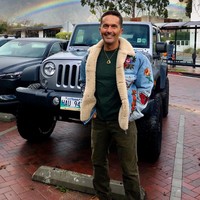 Itu awalnya ditujukan untuk merejuvinasi dan menguatkan para pasien dan memberikan mereka kekuatan yang dibutuhkan. Rasa lelah dalam masa awal penyembuhan adalah hal yang brutal, terutama jika kamu memakai obat yang keras dan dalam waktu lama, katanya dilansir New York Post. Foto: Instagram @khalilrafati