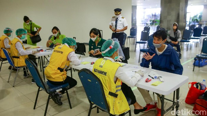 Kini, persyaratan penerbangan dari dan ke Bali semakin mudah. Mulai 5 Juli 2020 lalu, calon penumpang cukup surat keterangan bebas corona dari rapid test.