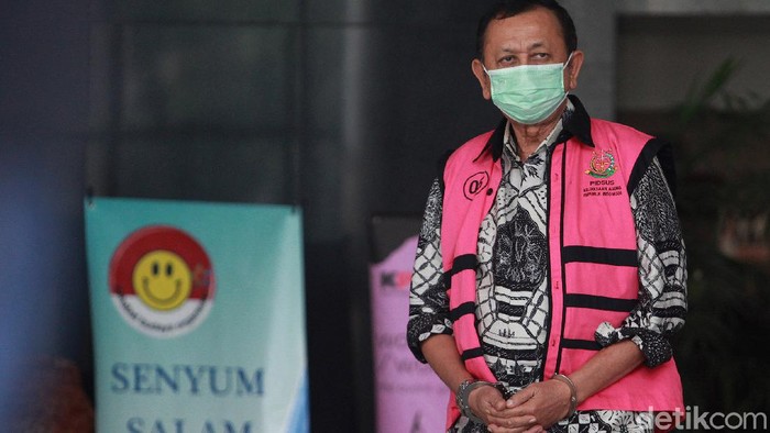 KPK Dalami Kasus Korupsi Jiwasraya Dua terdakwa kasus Jiwasraya diperiksa KPK. Keduanya diperiksa terkait kasus dugaan korupsi pengelolaan keuangan dan dana investasi PT Asuransi Jiwasraya.