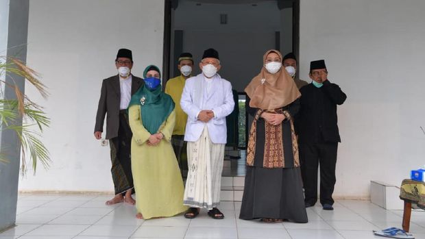 Ma'ruf ziarah makam pendiri Tangerang
