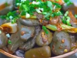 Tumis Batu Kerikil Bikin Ngiler dan Kisah Penjual Bakso Makan Dagangan Sendiri