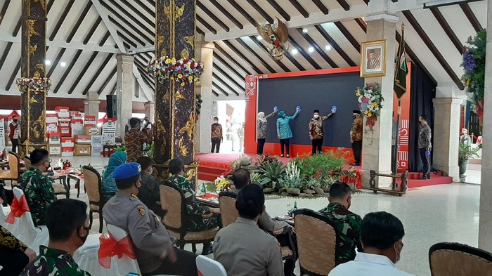 Mendagri Launching 26 Juta Masker di Kabupaten Malang