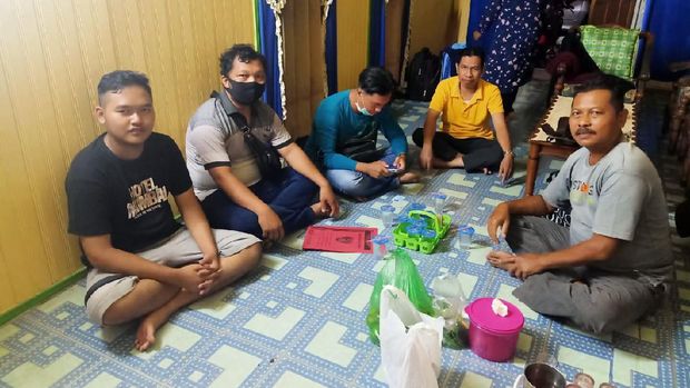 Polisi menangkap Gilang 'bungkus' di Kapuas, Kalteng (dok. Polda Kalteng)