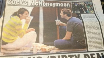 Setidaknya di publik, mereka dikenal sebagai pasangan bersahaja, santai dan tidak suka tampil formal. Sebuah tabloid memuat foto mereka sedang ngemper di McDonalds. Foto: istimewa