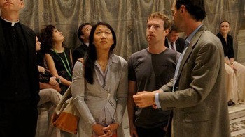 Zuck dan Priscilla sewaktu bulan madu. Dari sisi pakaian, mereka dikenal sebagai pasangan yang sederhana tetapi tentu harta mereka luar biasa banyaknya. Foto: istimewa