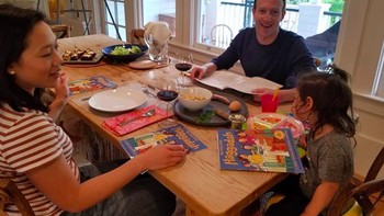 Priscilla Chan menyibukkan diri di yayasan Chan Zuckerberg Initiative yang telah menyumbangkan cukup banyak uang sejauh ini. Sedangkan Zuck terus memimpin Facebook di tengah banyak tantangan belakangan ini. Foto: Instagram