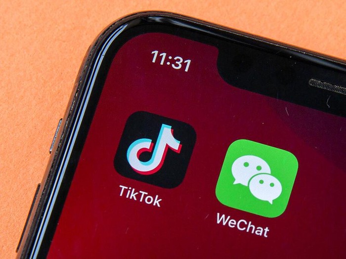 Presiden AS Donald Trump resmi keluarkan perintah eksekutif melarang TikTok dan WeChat beroperasi di AS. Aturan itu berlaku dalam 45 hari ke depan.
