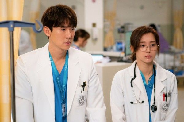 Shin Hyun Bin dalam drama Korea Hospital Playlist