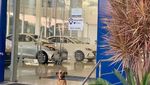 Aksi Seekor Anjing yang Bekerja di Dealer Hyundai