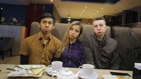 Turah dikenal sebagai sosok yang ramah dan mudah bergaul. Jadi tak heran kalau di Rusia pun temannya terbilang banyak. Foto: instagram @turahparthayana