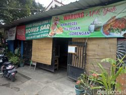 Perjuangan Belajar Online di Warung Pecel Blitar