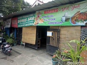 Belanja di Warung Tetangga