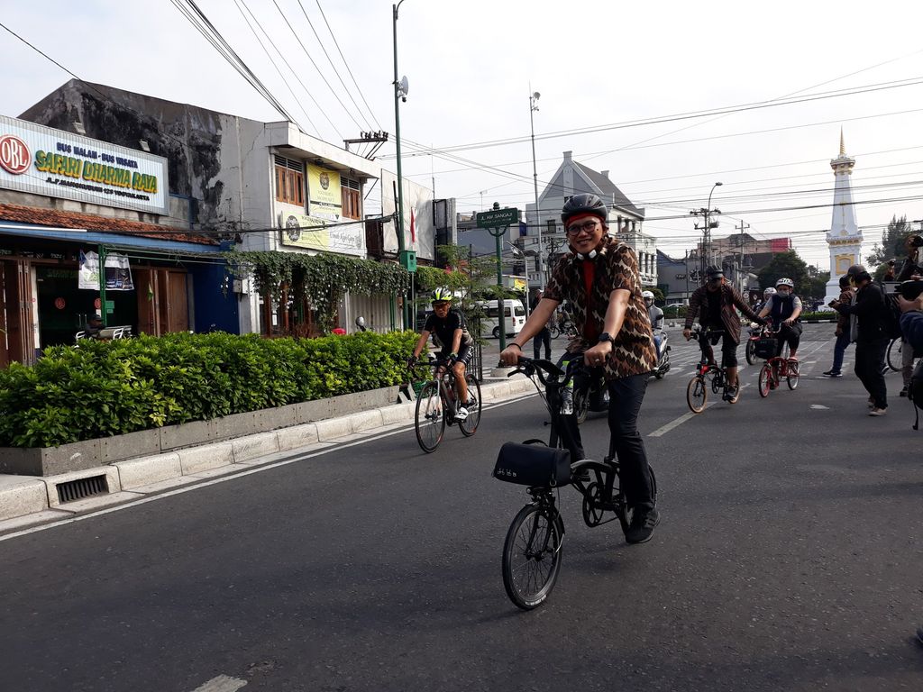 Anggota Dewan, Artis Hingga Selebgram Promosi Yogya Lewat Gowes