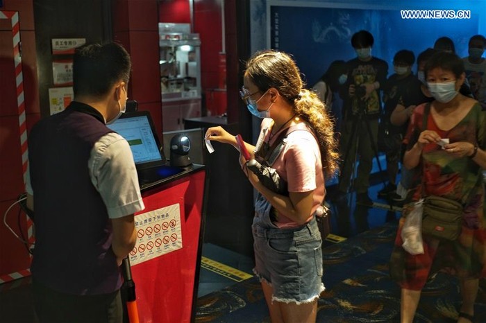Bioskop di China Kembali Dibuka, Intip Yuk Penampakannya! Bioskop di China Kembali Dibuka, Intip Yuk Penampakannya!