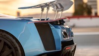 Varian Club akan menggunakan motor ringan 20 hp (15 kW / 20 PS). Hasilnya, D12 Club akan memiliki output yang lebih rendah, tepatnya 1.010 hp (753 kW / 1.024 PS). Namun, ia akan memiliki berat kering 2.888 lbs (1.310 kg) yang membuatnya lebih ringan 198 lbs (89.8 kg) dari GT. Foto: Carscoop