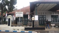 Pengelola mengatakan kemungkinan tidak akan memasang ribuan bendera untuk tahun ini.