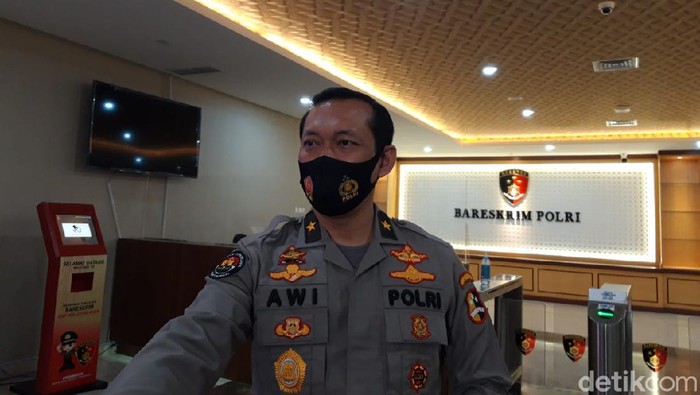 Karo Penmas Divisi Humas Polri, Brigjen Awi Setiyono